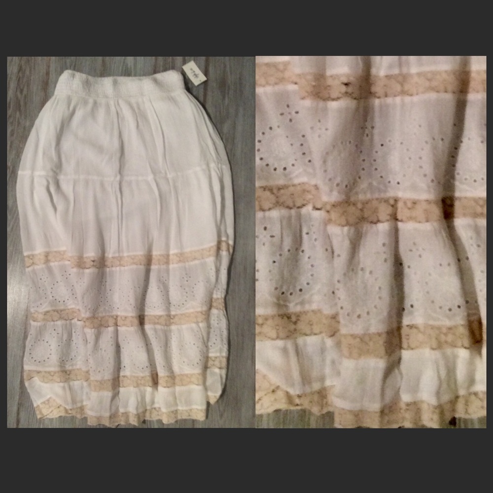 Boho Style Maxi Skirt *NWT* size Medium